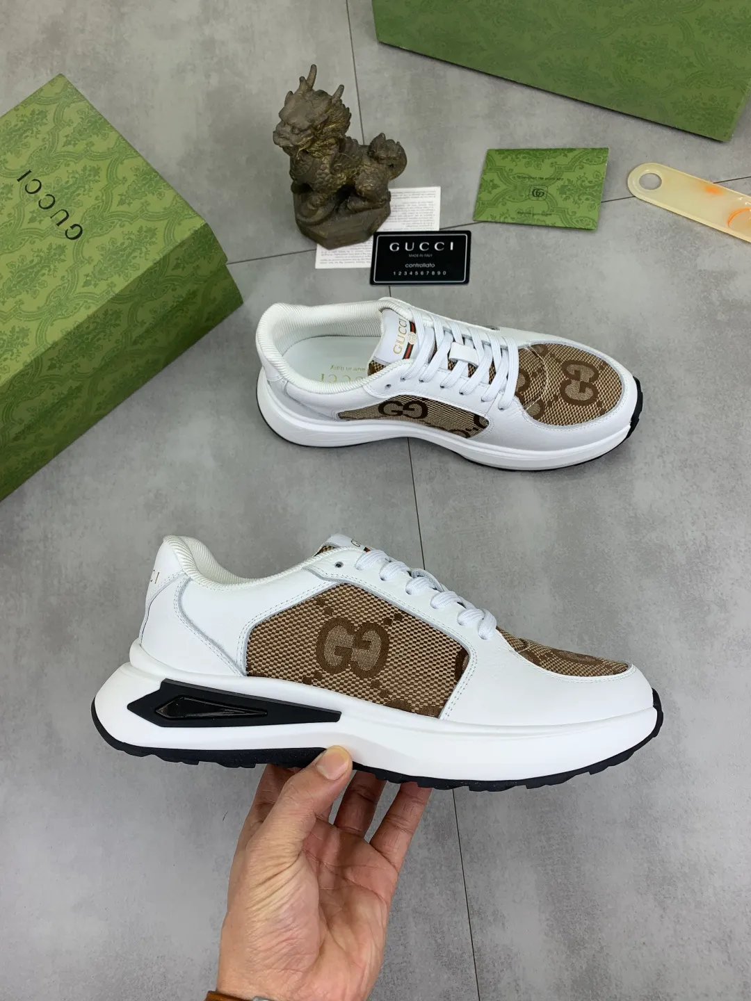 Men's shoes 💰P460💰【New model】🆘 The latest model from Gucci official website🎁Classic casual and fashionable men's shoes👟Best model💥The style is simple and elegant, exclusive for trendy men. Unique official website latest brand elements👑Gucci original decoration, fashionable and generous, the fabric is made of original soft calfskin➕Comfortable soft pigskin lining ✅Wear-resistant rubber outsole specified on the official website_Full of elasticity, the classic model taken at the counter 🎬Color: 3️⃣colors available😍Number of codes: 38-44 (45 46 customized)